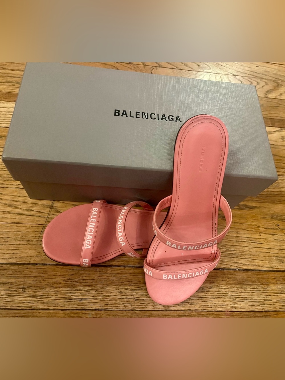 SOLD Balenciaga pink logo printed leather flat slides 39 - Picture 9 of 12